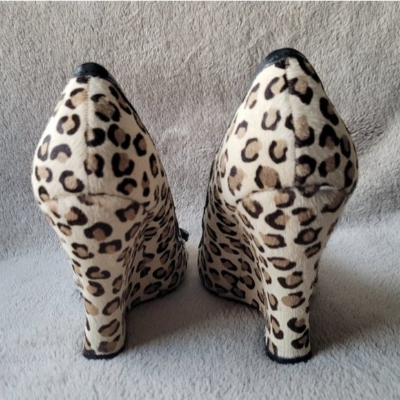 𝅺Betsey Johnson Lien leopard print wedges size 8 - Picture 6 of 10